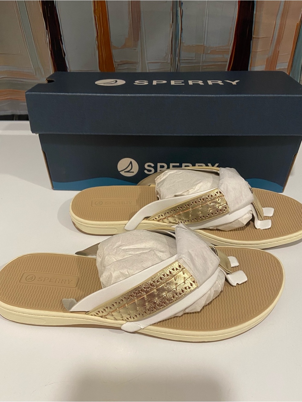 Sperry Women’s Gold and White Sandal Thongs